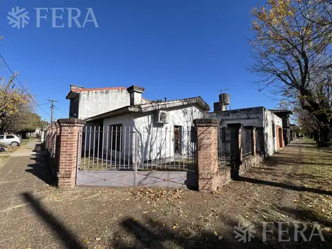 Casa 5 ambientes con 2 baños