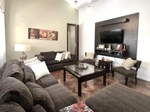 Depto Tipo Casa 5 ambientes con 2 baños