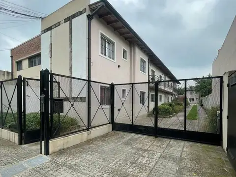 Departamento 2 ambientes en alquiler lujan centro