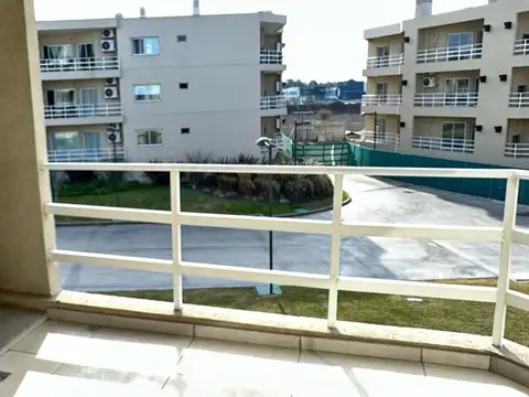 Panamericana 51.5 , Piso 2