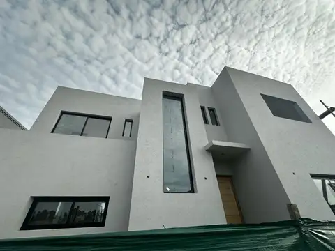 Casa en venta en Santa Elisa Pilar del Este I VCO Propiedades