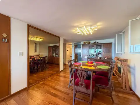 Departamento 6 ambientes con 3 baños