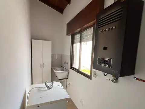 Casa 4 ambientes con 2 baños