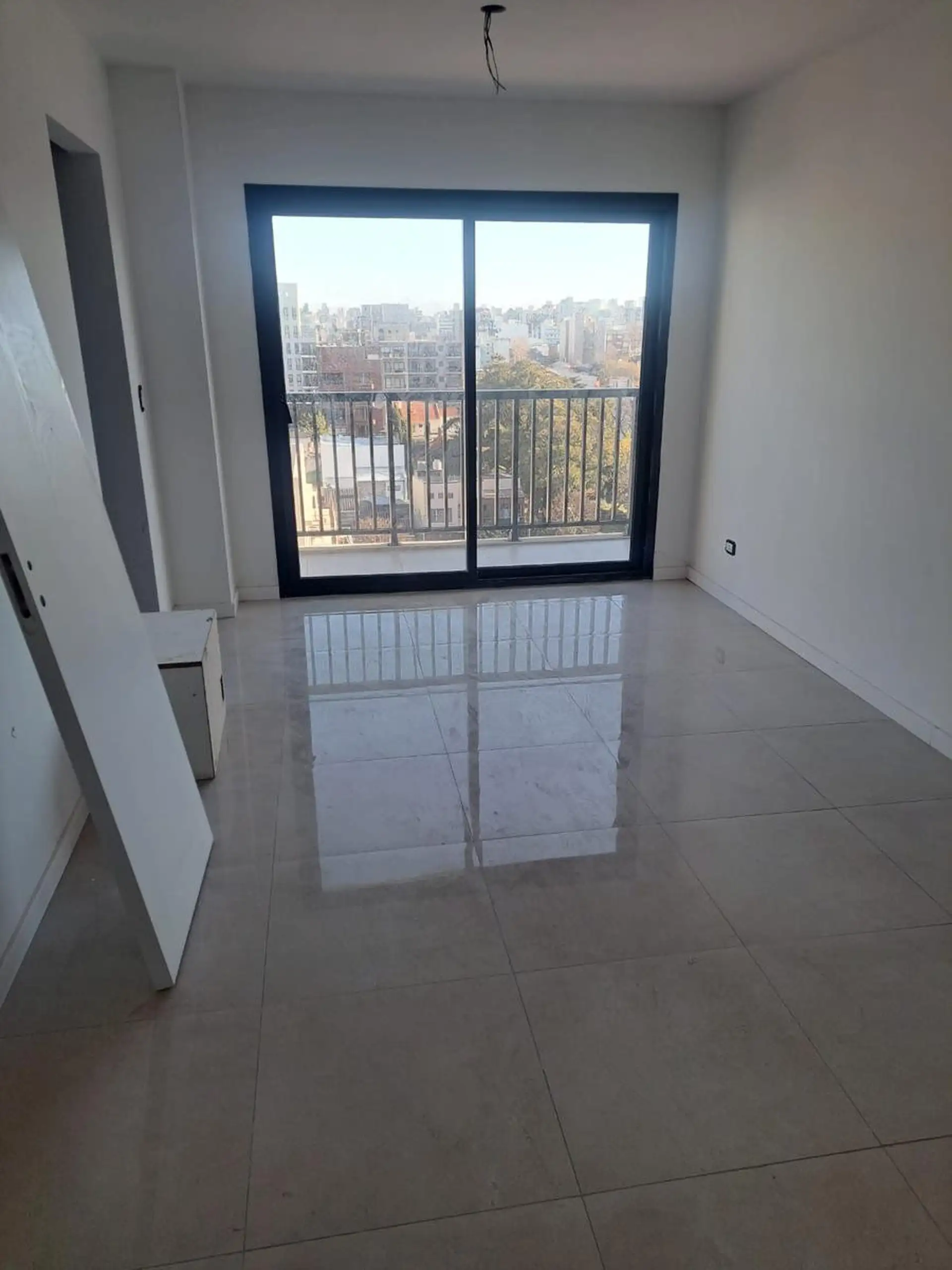 Depto monoambiente 39m² con cochera y balcón — Terminal Vieja