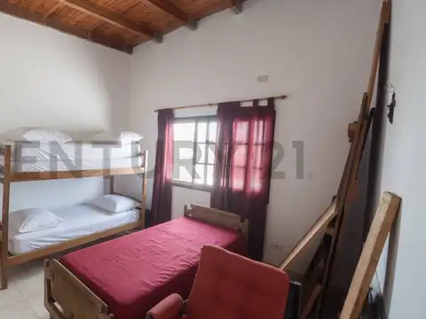 Casa 5 ambientes con 2 baños