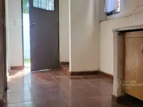 Casa 2 ambientes con 1 baño