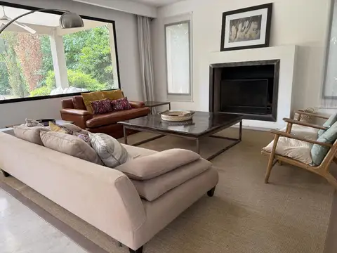 Casa en Alquiler en Club de Campo La Emilia, USD 3.500