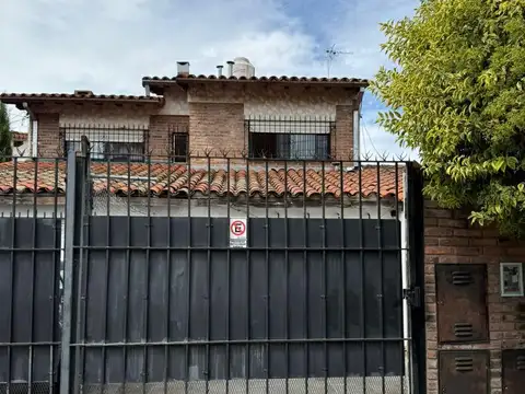 alquiler PH 3 ambientes con cochera