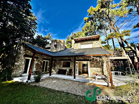 Casa en Venta con 2 cocheras