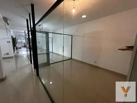 Oficina en Alquiler al Norte