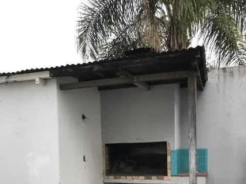 Casa en Alquiler con 1 cochera