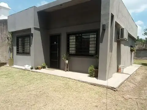 Casa 3 ambientes con 1 baño