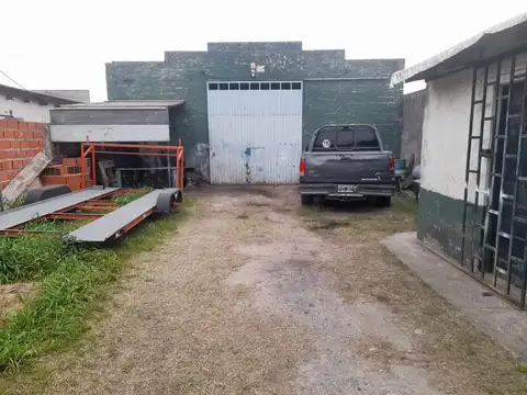 Galpon en Venta 10  mts Frente