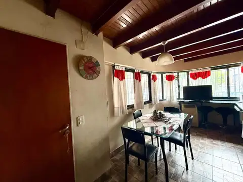 CASA 3 AMBIENTES COCHERA PATIO TERRAZA PILETA