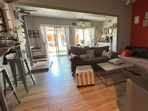 Casa 4 ambientes con 3 baños