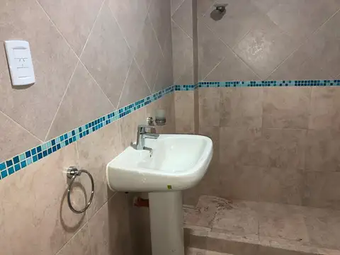 Departamento en Alquiler en Villa Gobernador Udaondo, $ 460.000