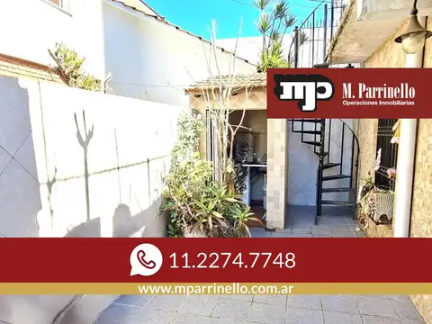 PH de 4 ambientes muy luminoso con 2 patios y terraza en Olivos
