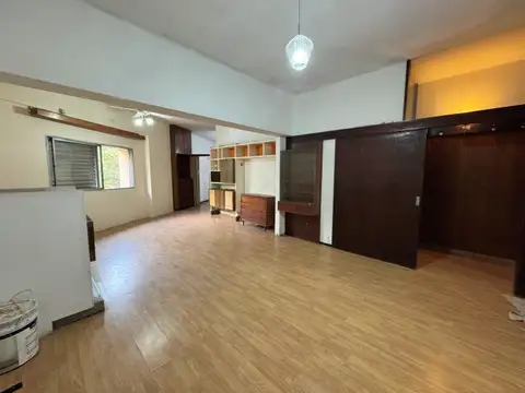 Av alberdi 714 , Piso 1