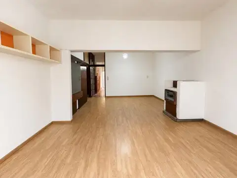 Av alberdi 714 , Piso 1