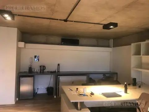 Oficina en Venta con 2 cocheras