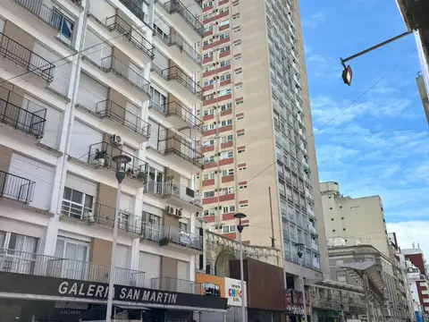 2 ambientes al frente con dependencia de servicio