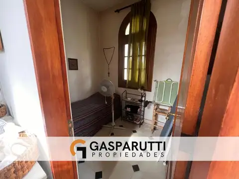 Casa en Venta con 6 cocheras
