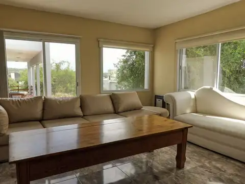Casa en Alquiler en Tanti, $ 1.800.000
