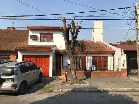 Casa - Castelar Sur - APTO CRÉDITO BANCARIO