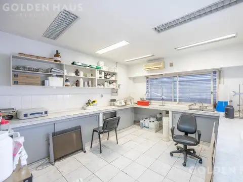 Planta laboratorio con oficinas en avellaneda