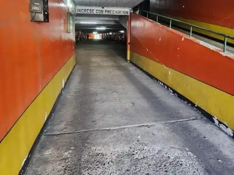 COCHERA CUBIERTA EN VENTA S/AVENIDA MITRE 1800 AVELLANEDA