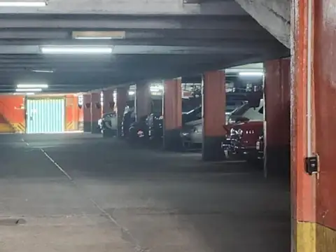 Avenida Mitre 1800 , Piso PB