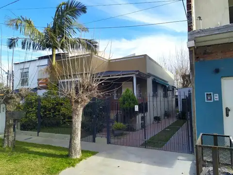 Venta casa 4 ambientes en Tigre