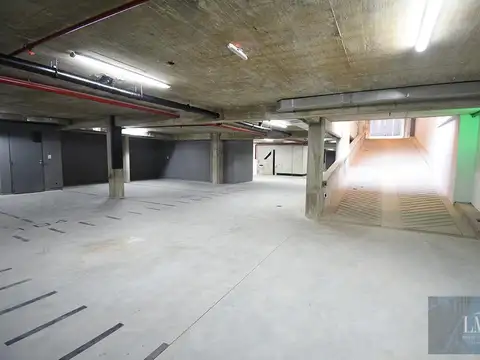 Venta Cocheras y Bauleras en Edificio premium de  Villa Del Parque. Anticipo y Financiacion.