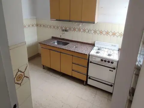 3 Ambientes con Balcón y Lavadero Independiente