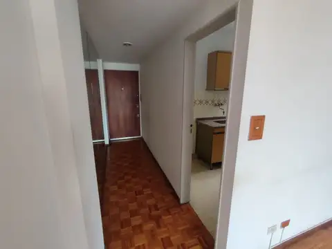 3 ambientes con balcón y lavadero independiente