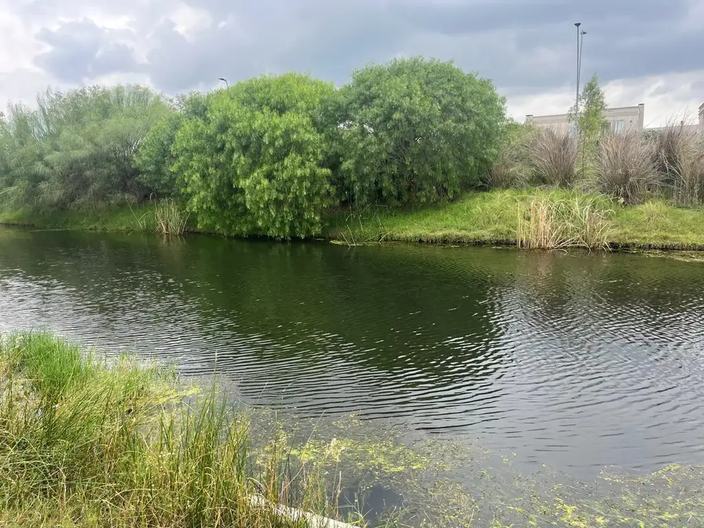 Barrio Marinas - Lote al agua