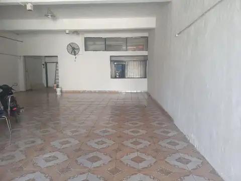 Gobernador Justo Páez Molina 200