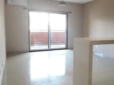 Departamento en Alquiler en Villa Ballester, $ 600.000
