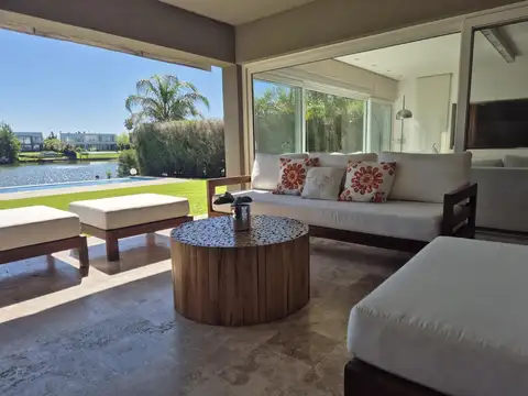 Casa en Alquiler Temporal A Estrenar