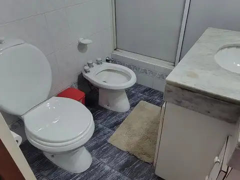 CASA 3 AMB COCH. PARRILLA Y PILETA SAN JUSTO