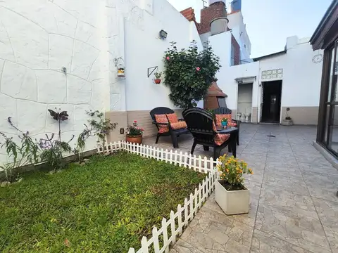 Casa 6 ambientes con 3 baños