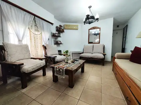 Casa Multifamiliar 6 amb en venta - Ciudadela