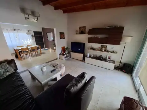 Casa en Venta en Ituzaingo, USD 179.000