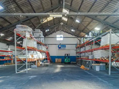 VENTA DEPOSITO Y LOCAL COMERCIAL EN VILLA MUNOZ