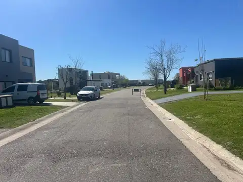 Terreno de 640 m2 en Country San Sebastián