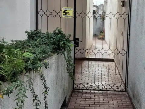 Depto Tipo Casa en Alquiler de 2 ambientes