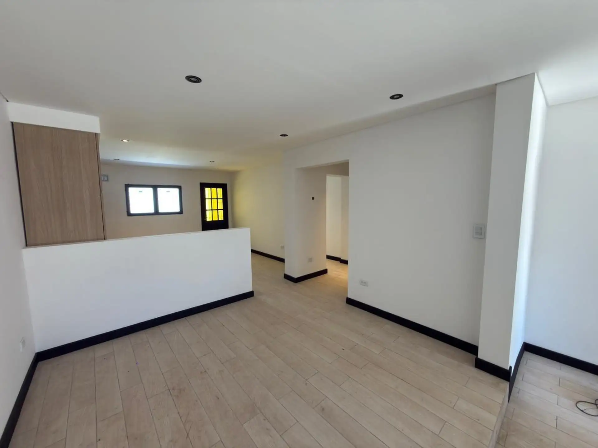 Casa 3 ambientes, reciclada a nuevo, con parque