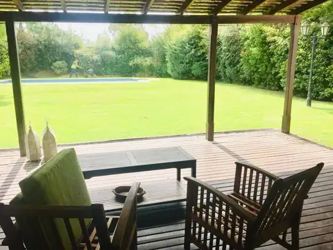 Casa 7 ambientes con 4 baños