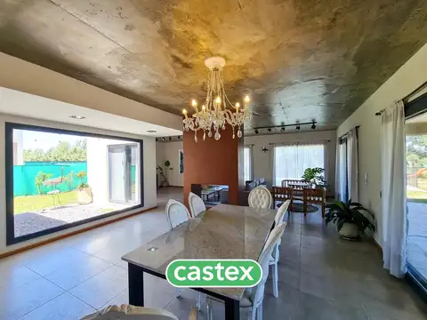 Casa en Venta en Countries y Barrios Cerrados en Ezeiza, USD 480.000
