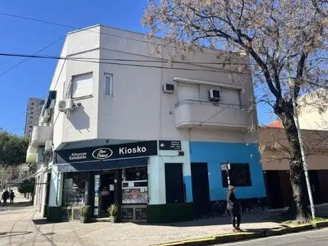 Avenida Castañares 1000